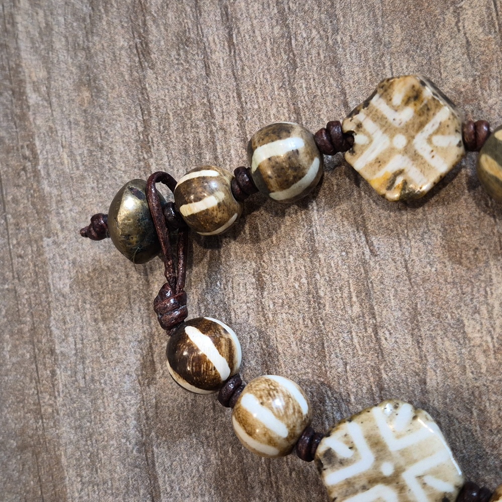 South Asian Burmese Pumtek Pyu Long Beaded Necklace - Picture 4 of 9